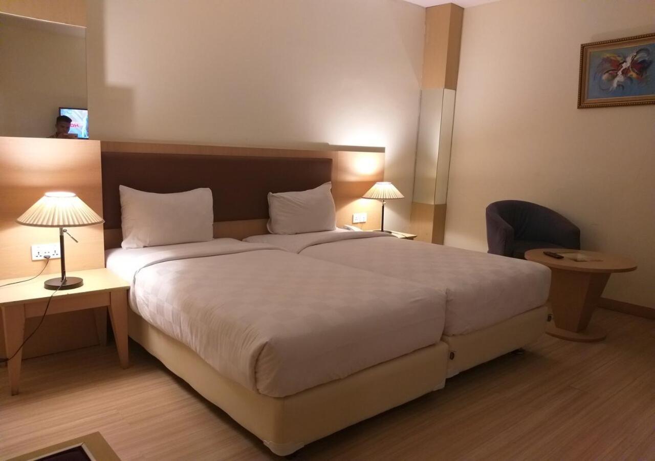 迪格兰德酒店 Batam 外观 照片