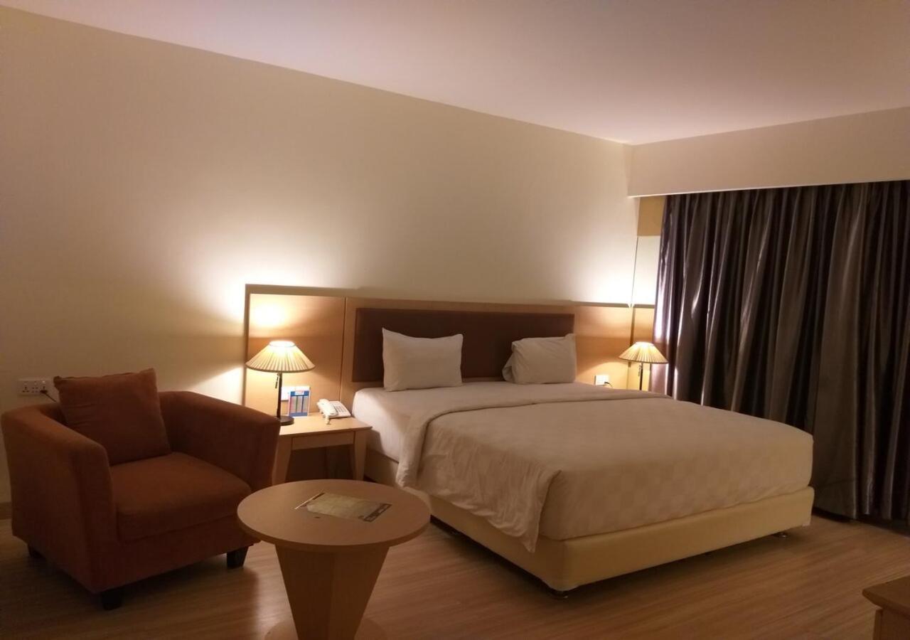 迪格兰德酒店 Batam 外观 照片
