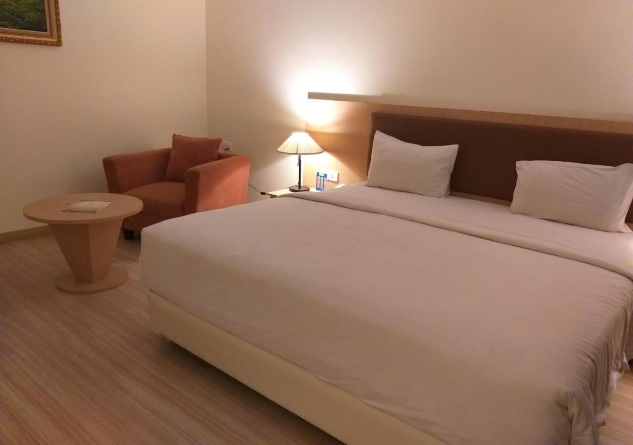 迪格兰德酒店 Batam 外观 照片