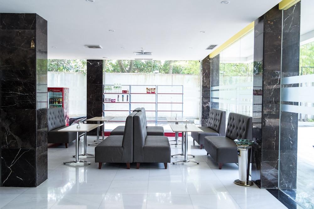 迪格兰德酒店 Batam 外观 照片