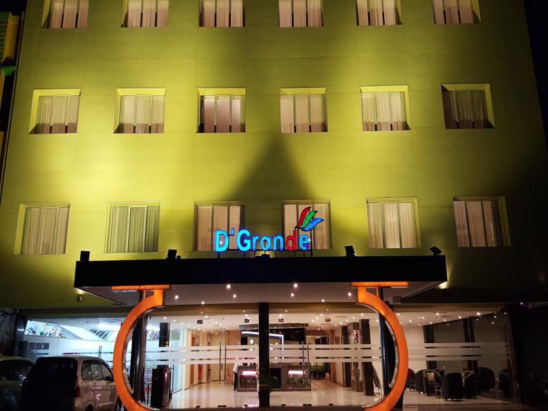 迪格兰德酒店 Batam 外观 照片
